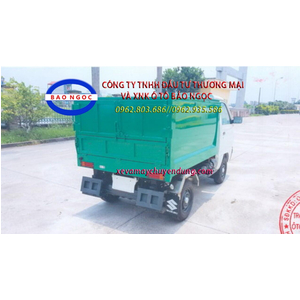 Xe thu gom rác 1 khối suzuki trong ngõ ngách nhỏ