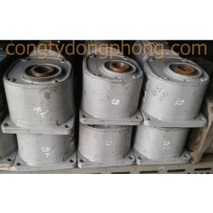 Motor giảm tốc úp vách GTR