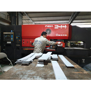 Máy đột CNC Amada Pega 244