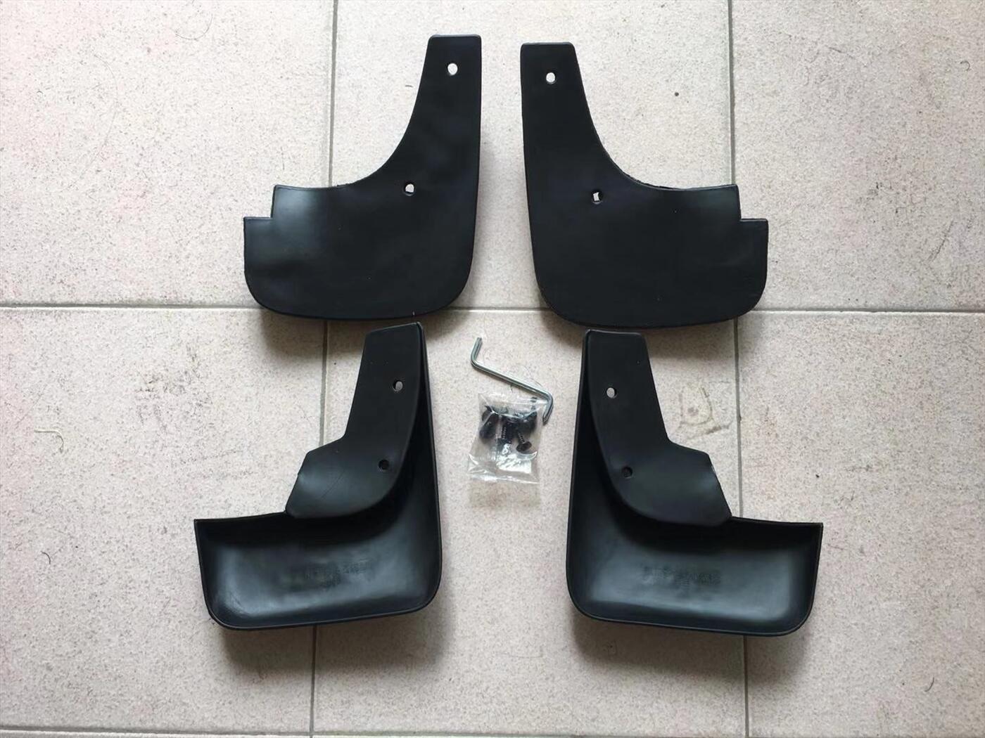 Bộ chắn bùn xe Suzuki Wagon