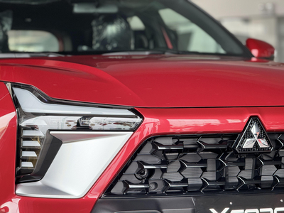 Mitsubishi Xforce GLX