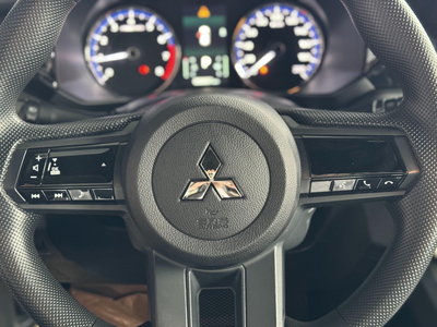 Mitsubishi Xforce GLX