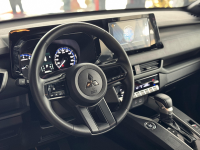 Mitsubishi Xforce GLX