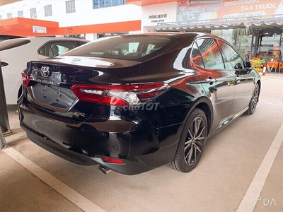 Toyota Camry 2.0Q 2022