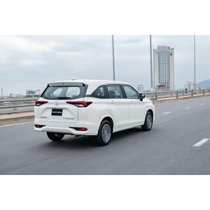 Toyota Avanza Premio MT