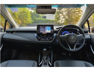 Toyota Corolla Altis Hybrid ( Nhập Thái )