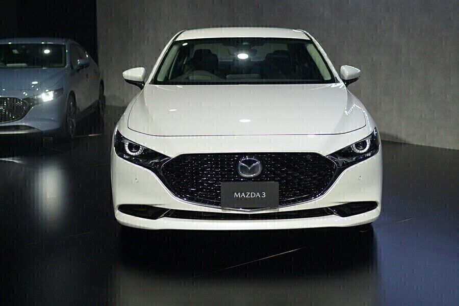 All-New Mazda 3 2.0L Signature Premium