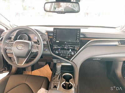 Toyota Camry 2.0Q 2022