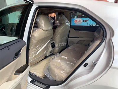 Toyota Camry 2.5Q 2022