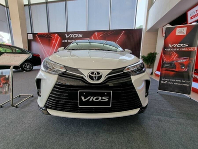 Toyota Vios 1.5E CVT (3 túi khí)