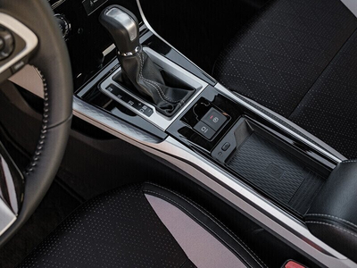 Toyota Veloz cross CVT Top (nhập Indo)