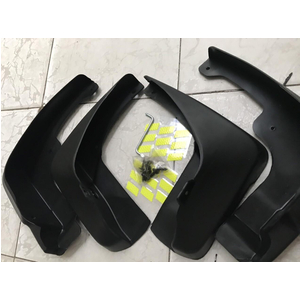 Bộ chắn bùn xe Toyota Camry 06-13