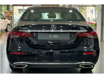 Mercedes-Benz E180