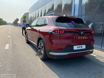 VinFast VF8 Eco