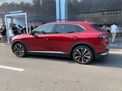VinFast VF8 Eco