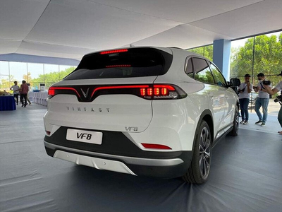VinFast VF8 Eco