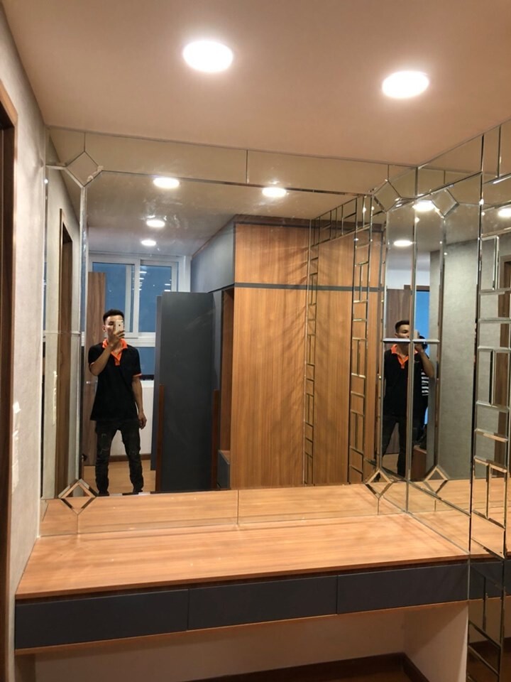gương dán tường