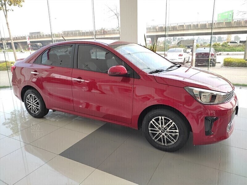 KIA Soluto MT Deluxe