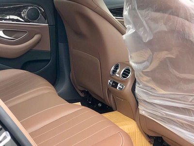 MERCEDES-BENZ E200 Exclusive ( FACELIFT)