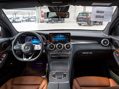 MERCEDES-BENZ GLC 300 4MATIC COUPE