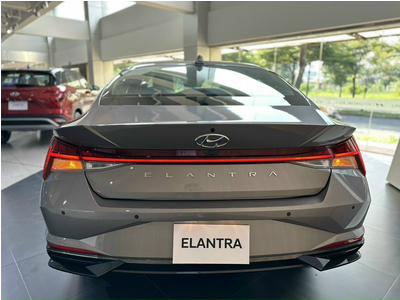 Hyundai Elantra 1.6 AT Đặc Biệt 2024