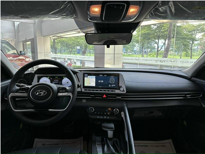 Hyundai Elantra 1.6 AT Đặc Biệt 2024