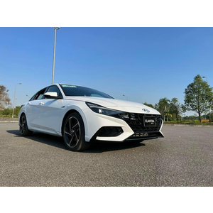 Hyundai Elantra 1.6 AT Tiêu Chuẩn 2025