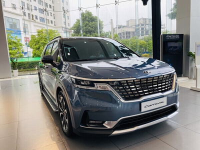 KIA Carnival 2.2D Signature 7 chỗ