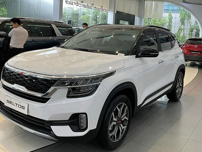 KIA Seltos 1.6 AT Luxury