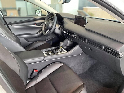 Mazda 3 1.5L Deluxe