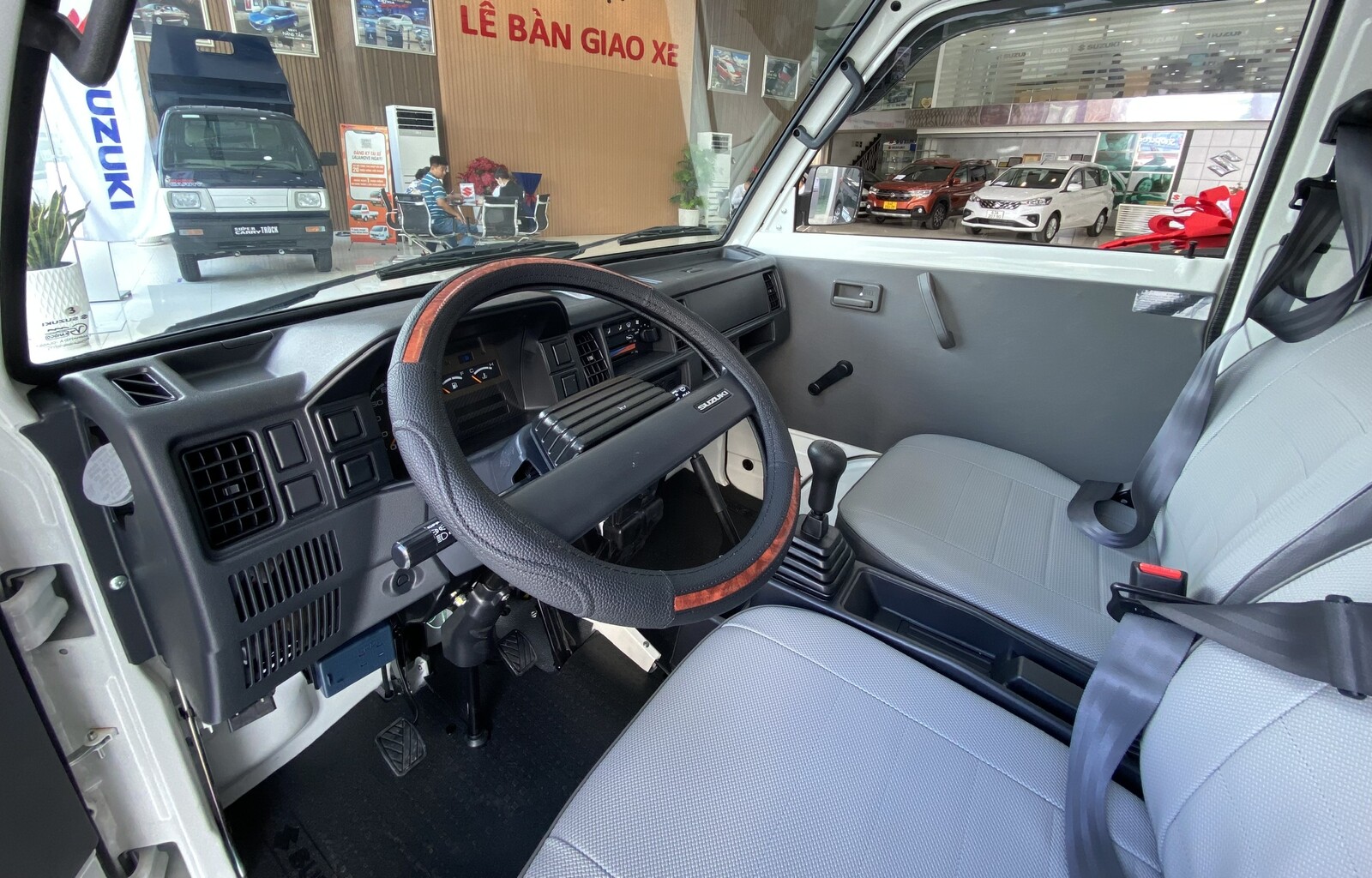 Suzuki Blind Van 2023 - Chạy được giờ cấm