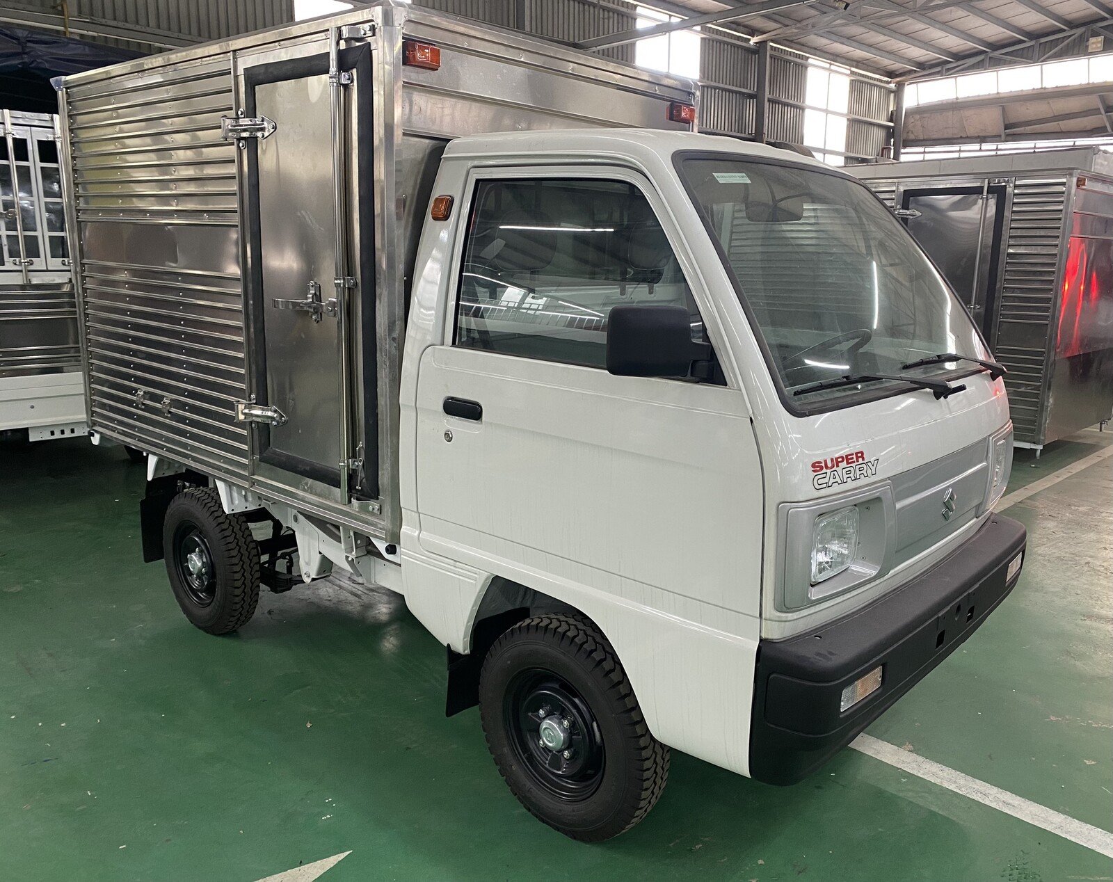 Suzuki Carry Truck thùng kín 500kg 2023