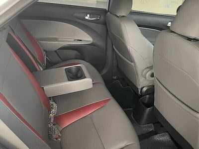 KIA Soluto AT Deluxe