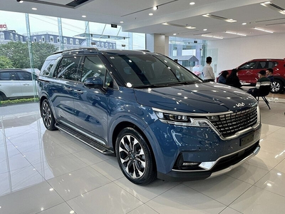 KIA Carnival 3.5G Signature 7 chỗ