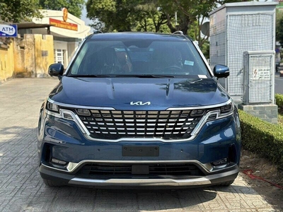 KIA Carnival 3.5G Signature 7 chỗ