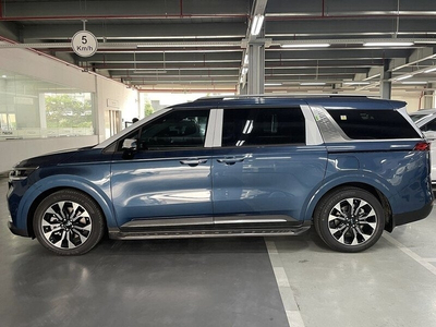 KIA Carnival 3.5G Signature 7 chỗ