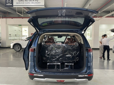 KIA Carnival 3.5G Signature 7 chỗ