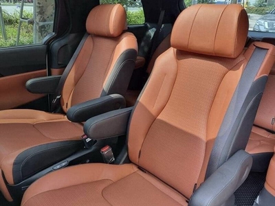 KIA Carnival 3.5G Signature 7 chỗ
