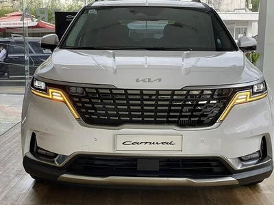 KIA Carnival 2.2D Signature 7 chỗ