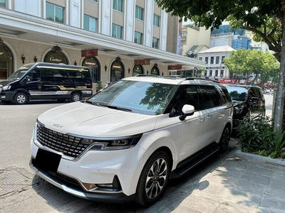 KIA Carnival 2.2D Signature 7 chỗ