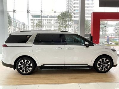 KIA Carnival 2.2D Signature 7 chỗ