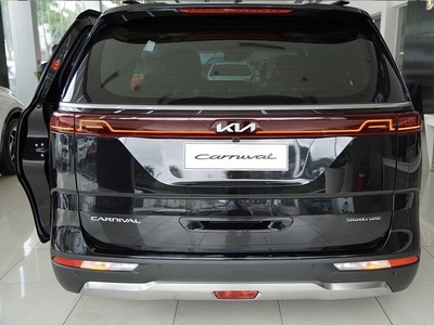 KIA Carnival 2.2D Premium 7 chỗ