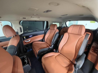 KIA Carnival 2.2D Premium 7 chỗ