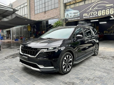 KIA Carnival 2.2D Luxury 8 chỗ