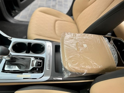 KIA Carnival 2.2D Luxury 8 chỗ