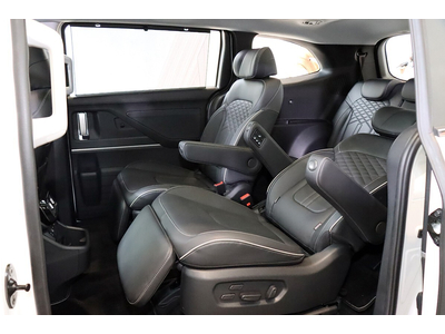 Hyundai Custin 2.0 Turbo Cao Cấp 2024