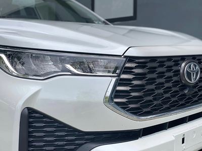 Toyota Innova Cross (Bản G)