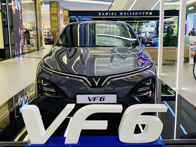 VinFast VF6 Eco 2025