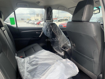 Toyota Fortuner 2.4AT Dầu 4x2