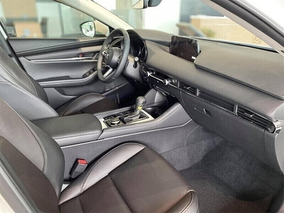 Mazda 3 1.5L Luxury